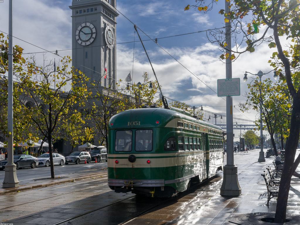 ការរុករកពិភពរបស់: វប្បធម៌ និងចំណេះដឹងជាមជ្ឈមណ្ឌល