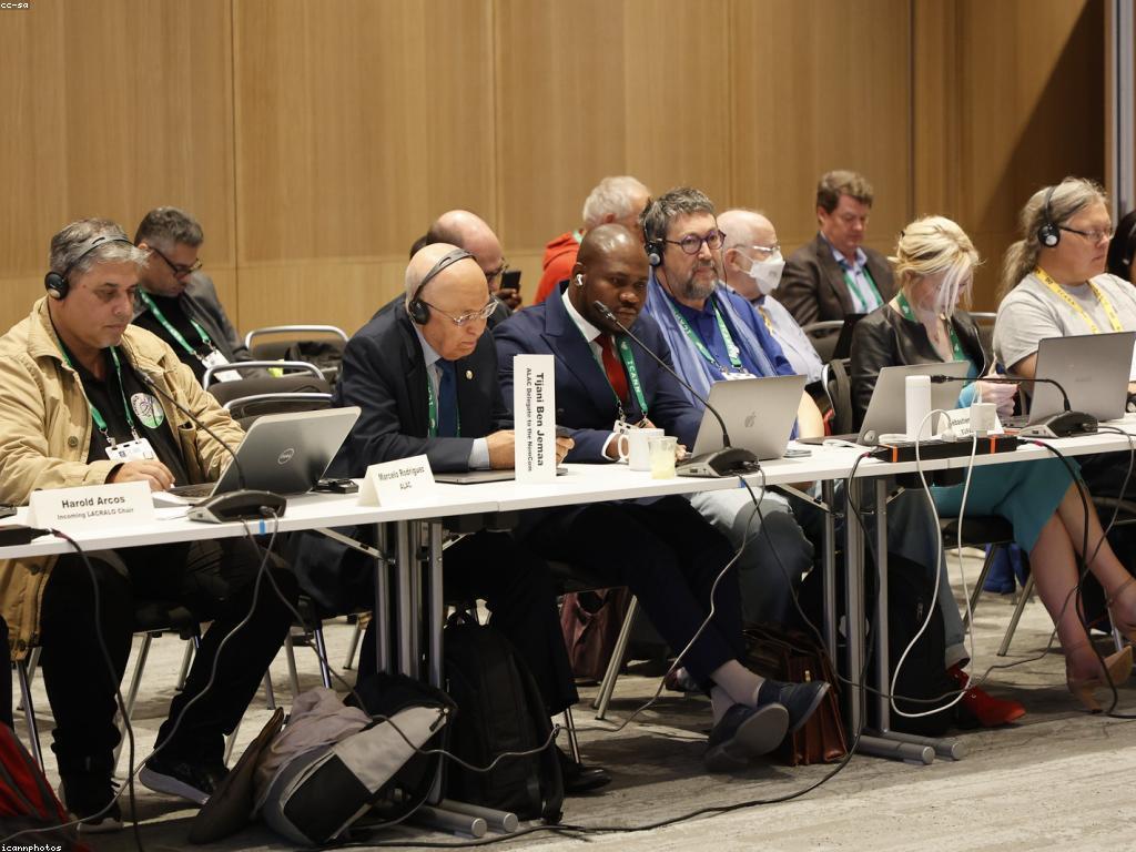 យុទ្ធសាស្រ្ត និង ចម្លើយ សម្រាប់ការចូលរួមអនឡាញ